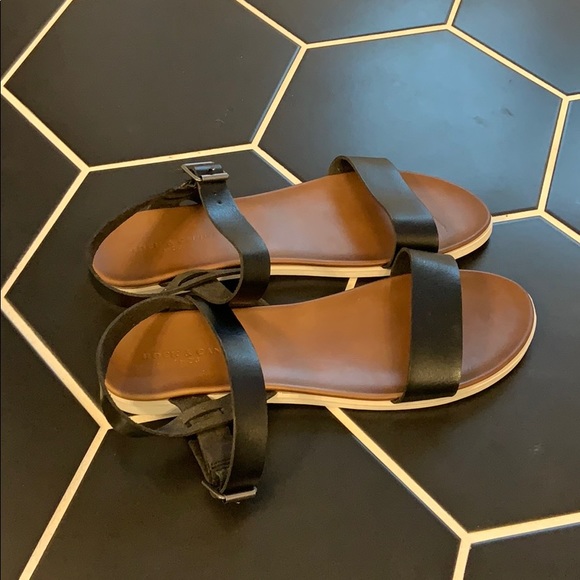 Rock and candy sandals - Picture 2 of 3